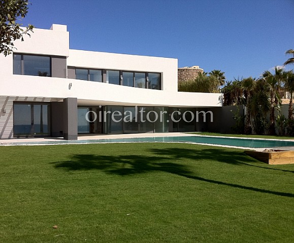 House for sale in Los Monteros