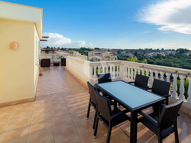 Terraza de apartamento nuevo en venta en Porto Cristo, Mallorca