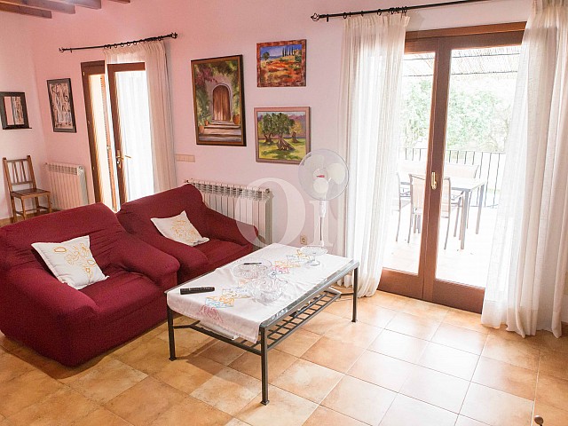 Sala de estar de preciosa casa de campo en venta en Manacor, Mallorca