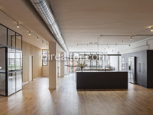 01 Salón, piso en venta en Barcelona