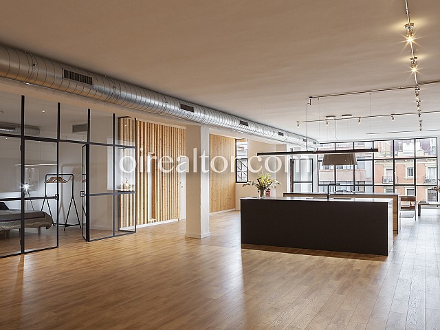 02 Salón, piso en venta en Barcelona
