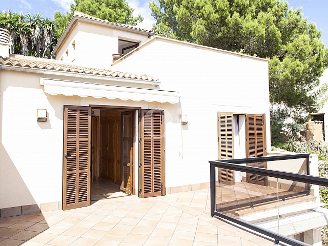 Terrassa d'una casa en venda en un exclusiu complex residencial de Mallorca