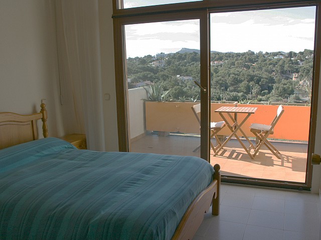 Dormitorio de casa en venta en Mallorca con preciosas vistas