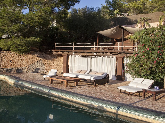 Piscina d'una villa única de luxe  en lloguer a Portixol, Eivissa