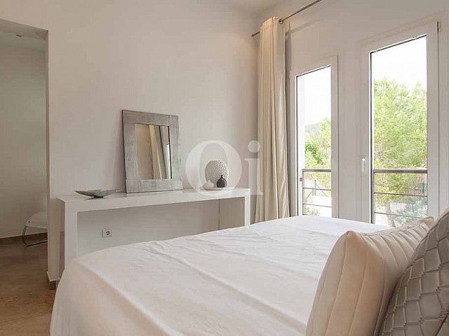 Dormitorio de villa de lujo en alquiler en Ibiza