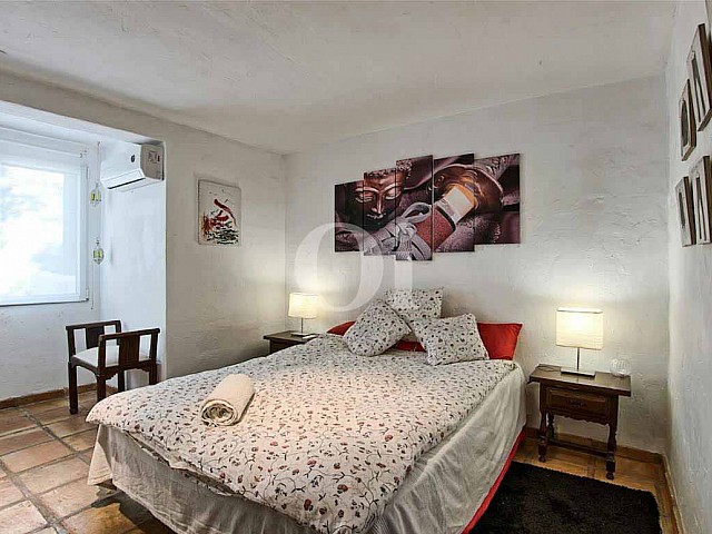 vista de habitación en casa estilo ibicenco