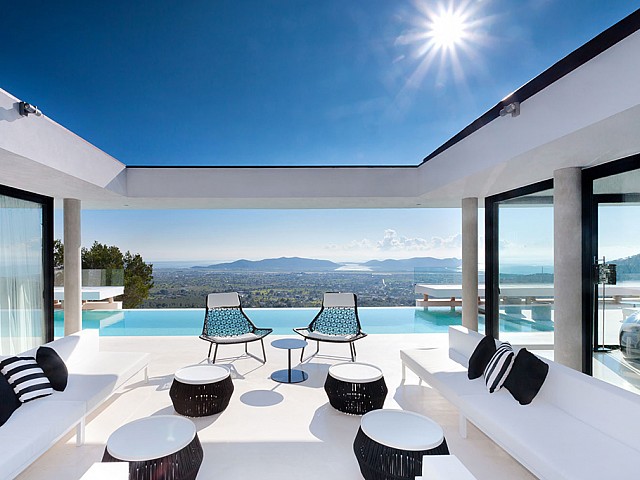 Luxueuse et sophistiquée villa en location à Ibiza 