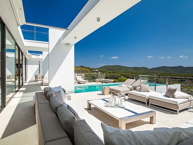 Eindrucksvolle luxuriöse Villa zur Miete in Es Cubells, Ibiza