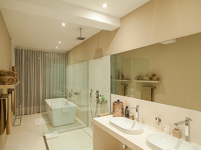 Bathroom with tub