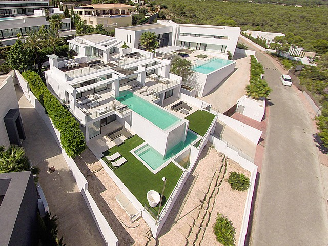 vista aérea d villa d lujo en Ibiza