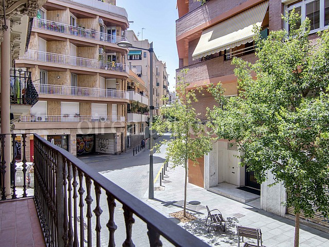 Ref. 56883 - Ático en venta en Sant, Barcelona.