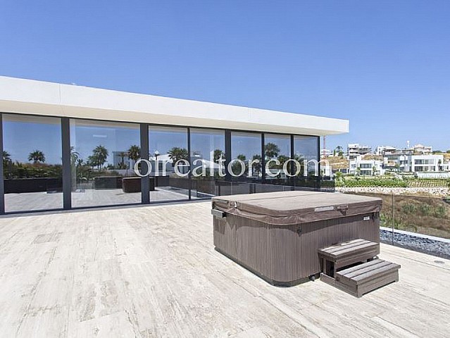 Chalet en venta en Marbella, Malaga.