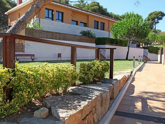 Excellente maison de ville à quelques mètres de la plage de Fenals