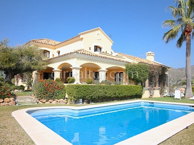 Villa en venta en La Quinta, Málaga