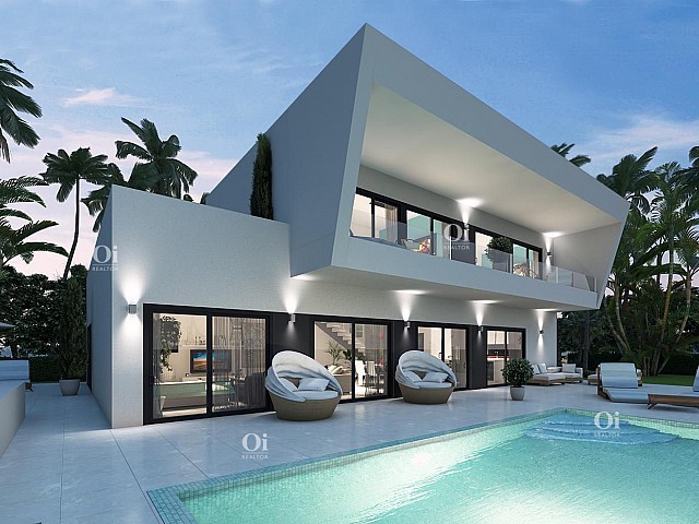 2Villa en venta en la Urbanización Valle del Sol, Marbella, Malaga