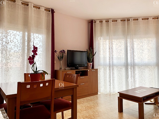 Piso en venta en el centro de Blanes, con vistas despejadas.