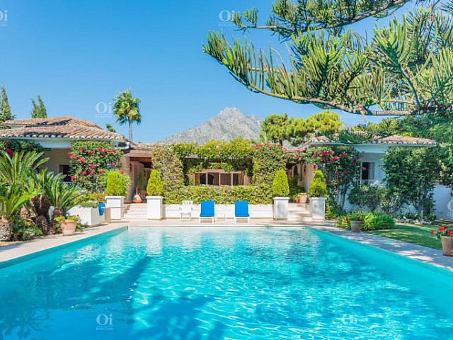 Villa en Venta en la Urbanización La Carolina, Marbella, Málaga