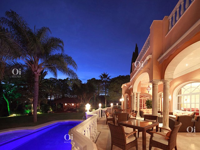 9Villa en Venta en Estepona, Malaga