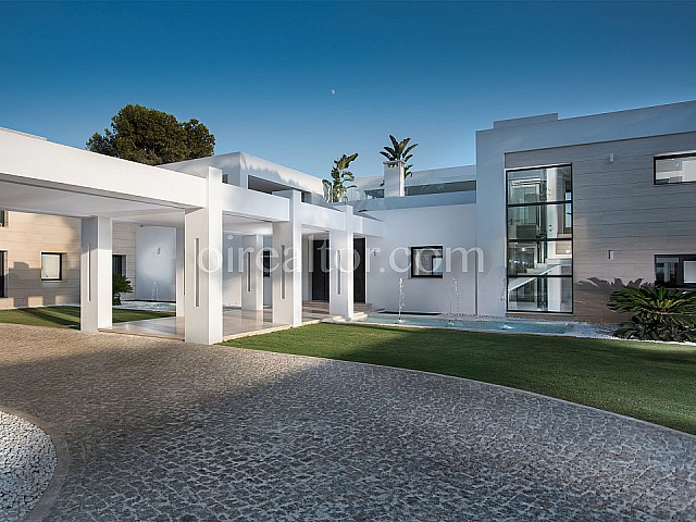 Exclusiva Villa en Venta en El Paraíso, La Nueva Milla