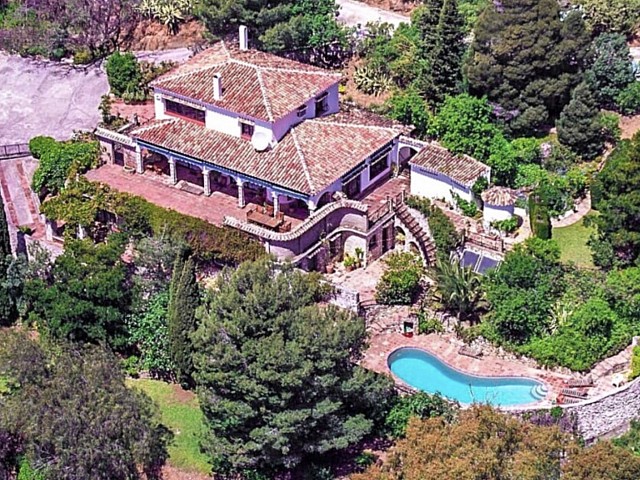 Villa for Sale in Valtocado, Mijas, Malaga
