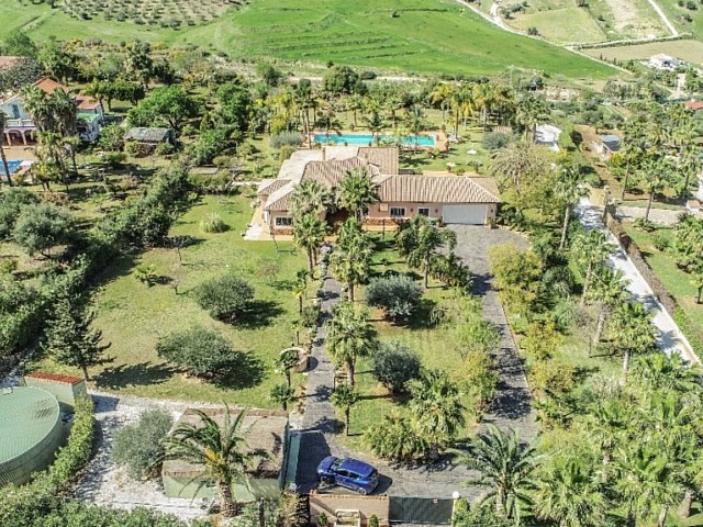 Villa de Obra Nueva en Venta en Alhaurín de la Torre