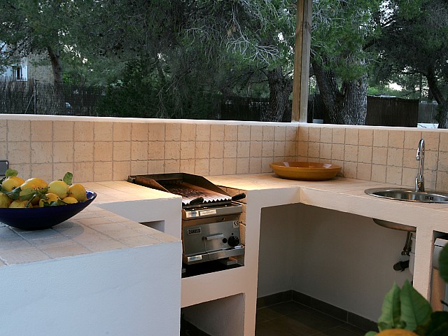 Лестняя кухня виллы в аренду в Кала Жондаль