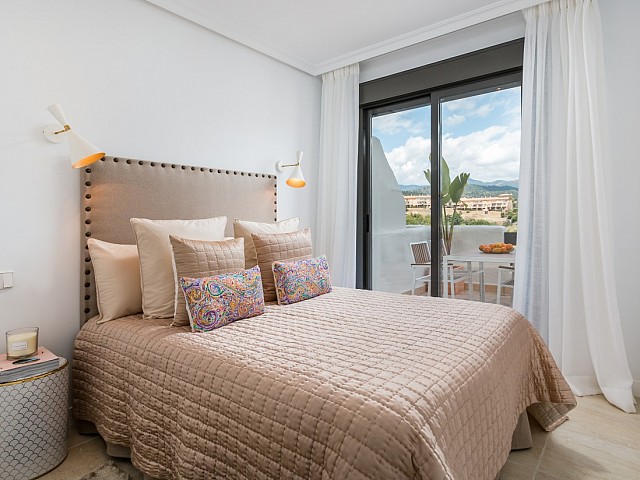 Áticos y Apartamentos de Obra Nueva en Venta en Estepona,