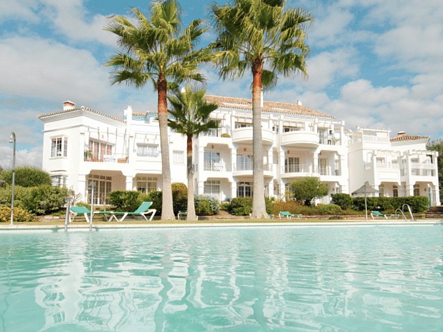 Apartamento en Venta en Guadalmina Baja, Marbella, Malaga