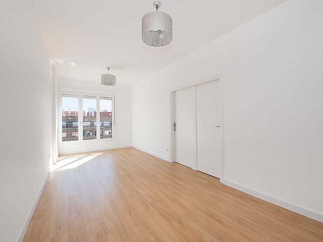 Ref. 63092 - Piso en venta en plena Rambla Guipúzcoa, Barcelona.