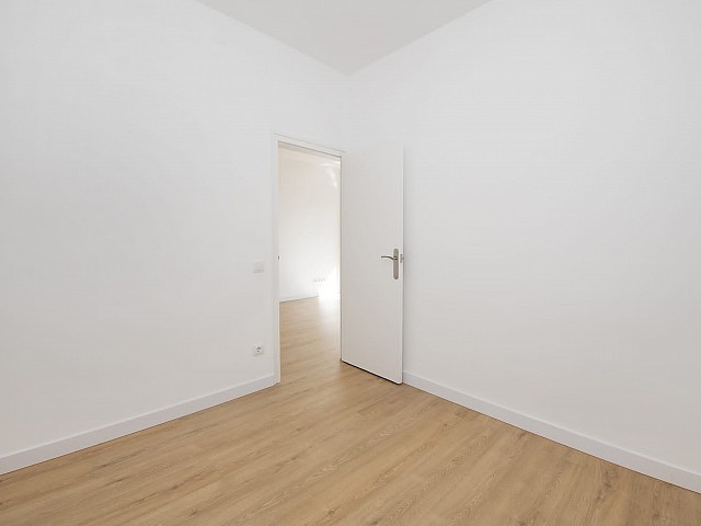 Ref. 63092 - Piso en venta en plena Rambla Guipúzcoa, Barcelona.