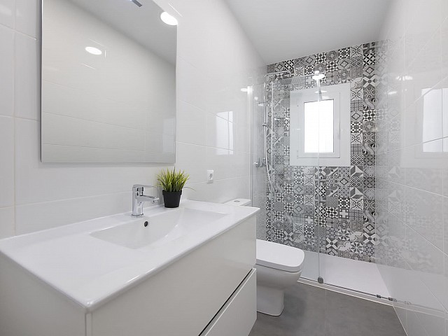 Ref. 63092 - Piso en venta en plena Rambla Guipúzcoa, Barcelona.