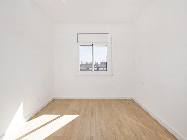 Ref. 63092 - Piso en venta en plena Rambla Guipúzcoa, Barcelona.