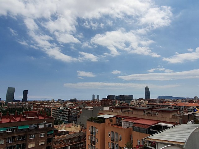 Ref. 63092 - Piso en venta en plena Rambla Guipúzcoa, Barcelona.