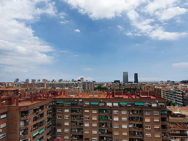 Ref. 63092 - Piso en venta en plena Rambla Guipúzcoa, Barcelona.