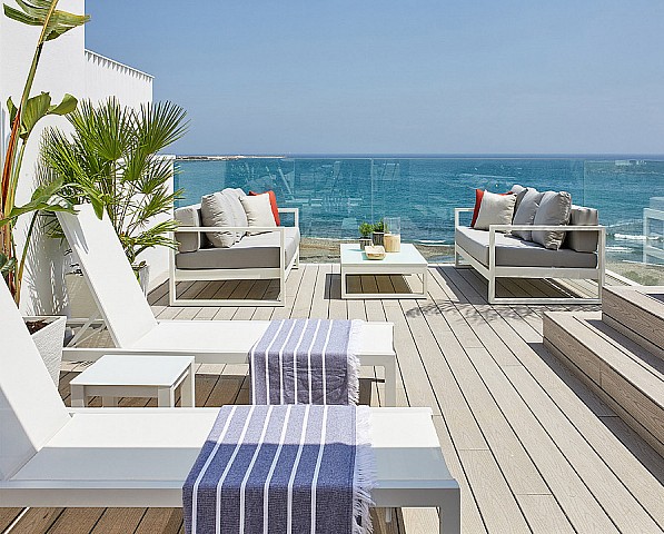 Nieuwe Front Line Beach appartementen te koop in Estepona, Malaga