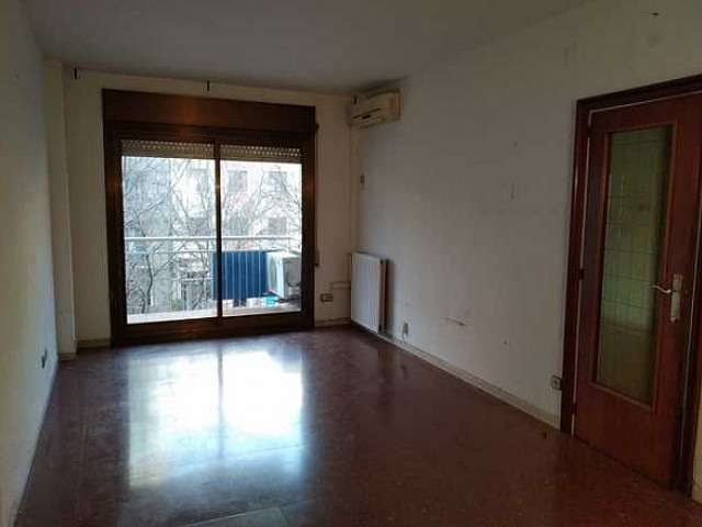 Piso de 88 m2 está en una finca rehabilitada recientemente como el ascensor
