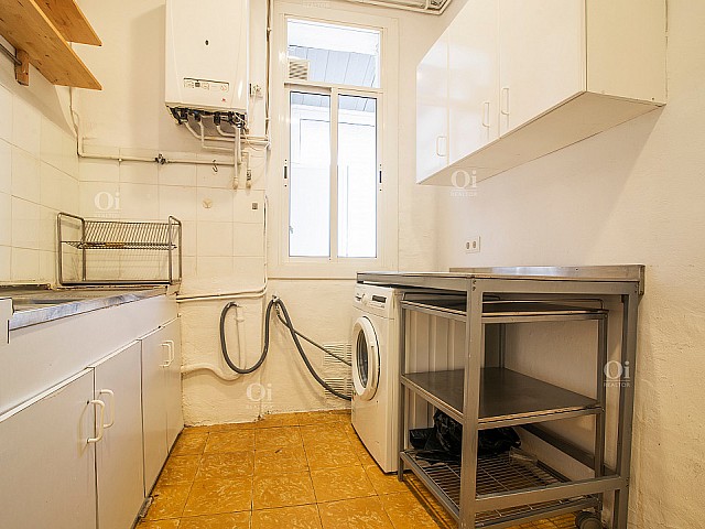 Ref. 63228 - Piso en venta en El Born, Barcelona.