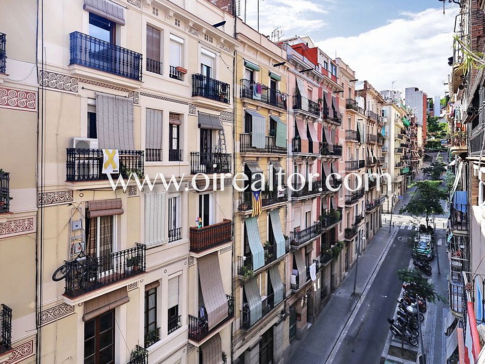 Квартира на продажу в Побле Сек, Барселона