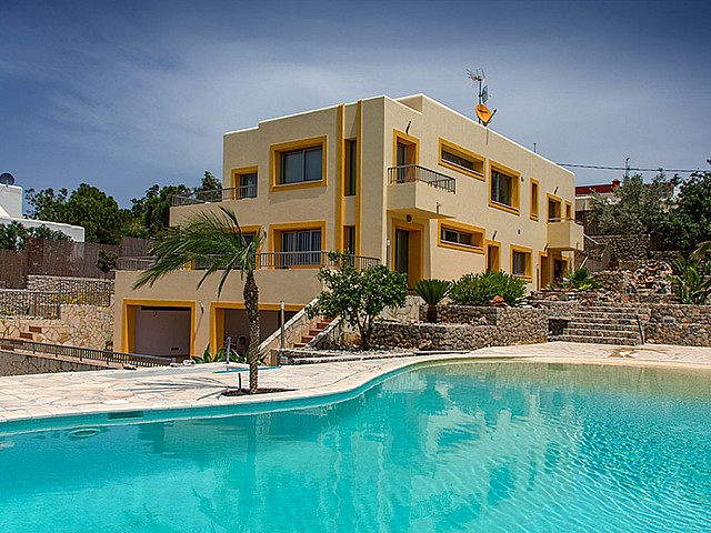 Fantástica villa de alquiler vacacional en Talamanca, Ibiza