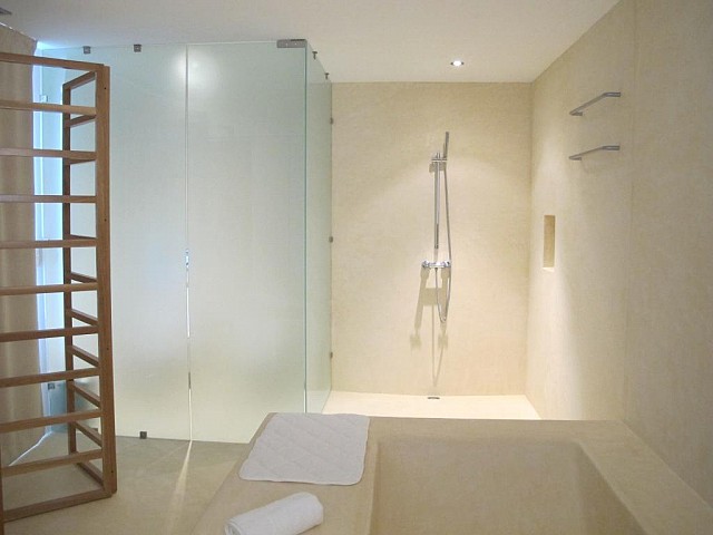Bany complet amb dutxa