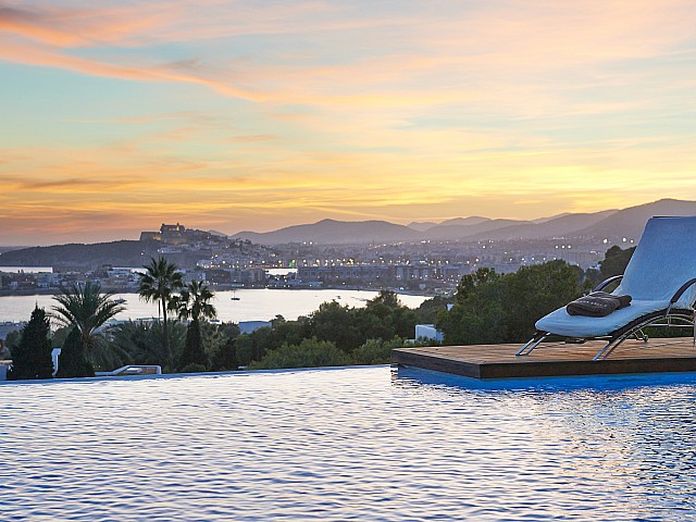 Magníficas vistas desde la piscina