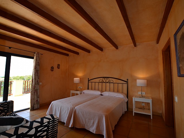 Шикарная спальня дома в аренду в Кала Ваделья