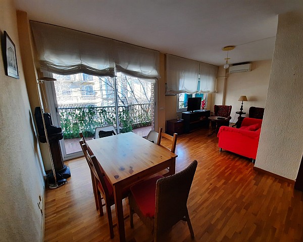 Apartamento para alugar na calle de Casanova, Eixample Izquierda perto de Universitat