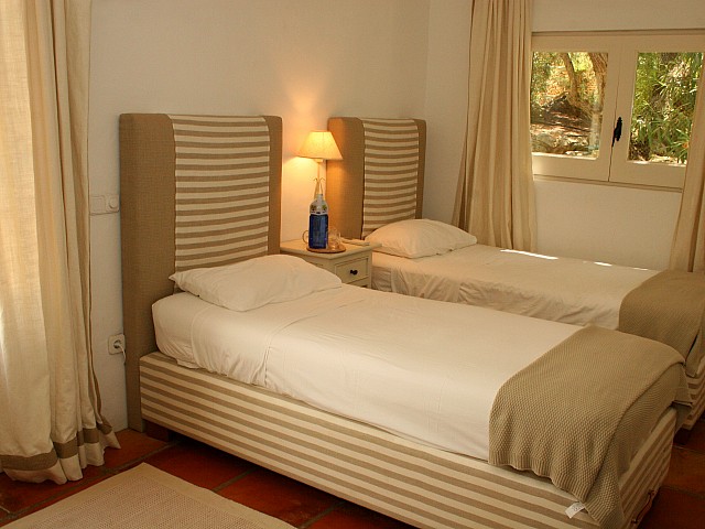 Светлая спальня   виллы в аренду в Сан Рафаэль   