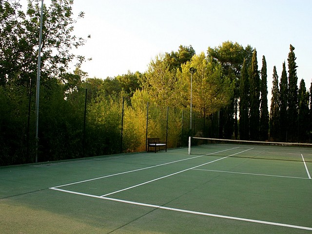 Теннисный корт виллы в аренду в Сан Рафаэль