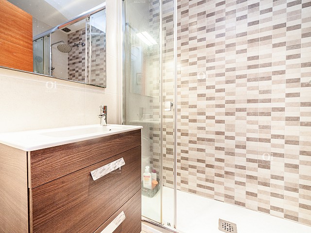 Ref. 63239 - Precioso piso en venta en Sants, Barcelona. 