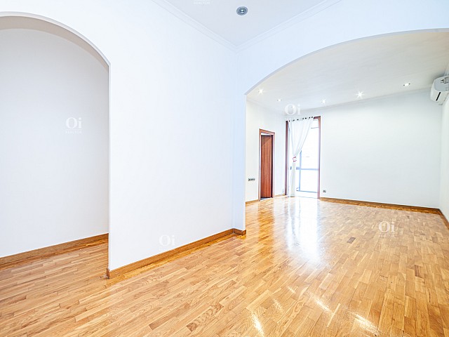 Bellissimo appartamento in Calle Enamorats, Sagrada Familia