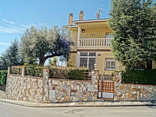 VILLA CON VISTA SUL MARE SPETTACOLARE VICINO A BARCELLONA