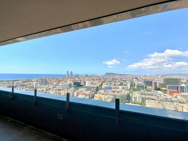 Piso en venta en Barcelona Poblnou (1)