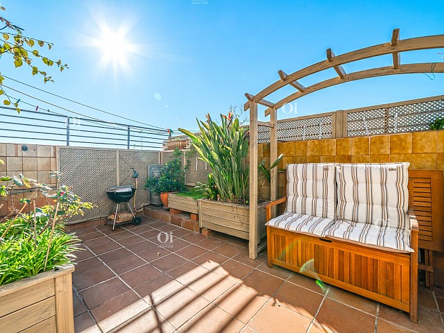 VERY BRIGHT PENTHOUSE FOR SALE IN SANTS